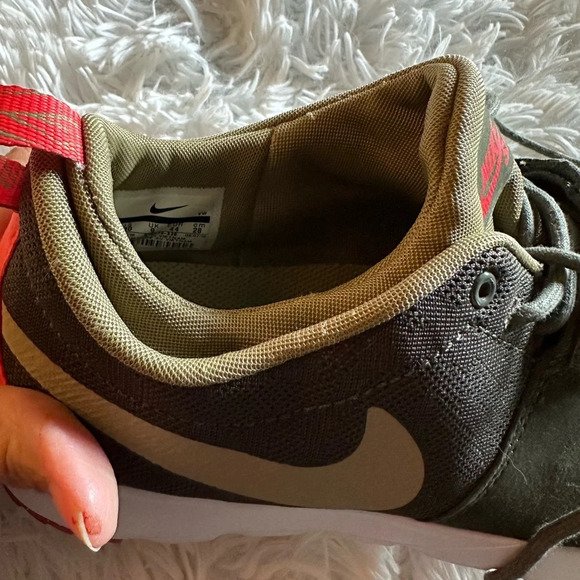 Nike SB TRAINERENDER Men's Size 10 Sneakers 616575-326 Khaki Olive Crimson Shoes - Picture 7 of 10